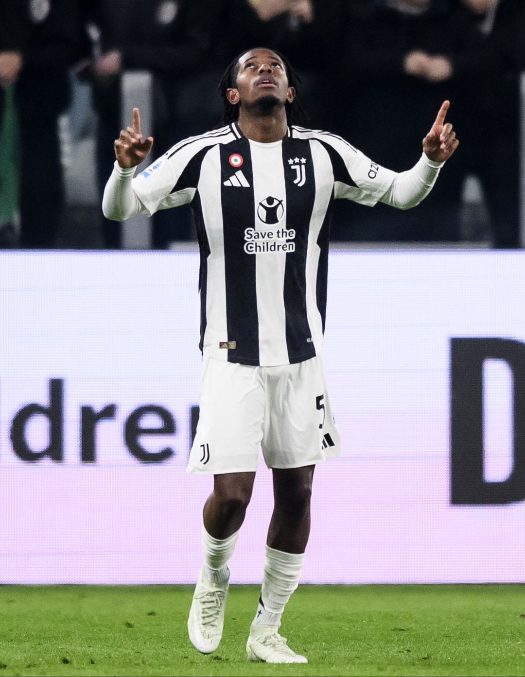 AC米兰训练开放日，冲刺阶段止住颓势引欢呼，法国杯在即，赛季目标并未改变的简单介绍-电竞竞猜